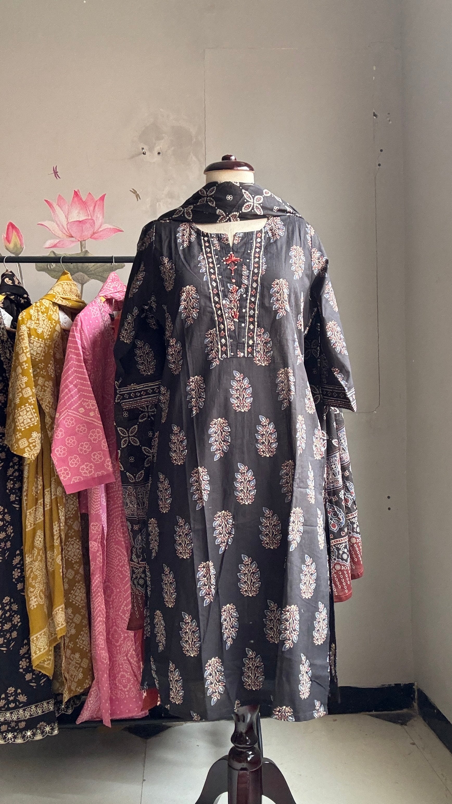 Ira Welcome Special Suit