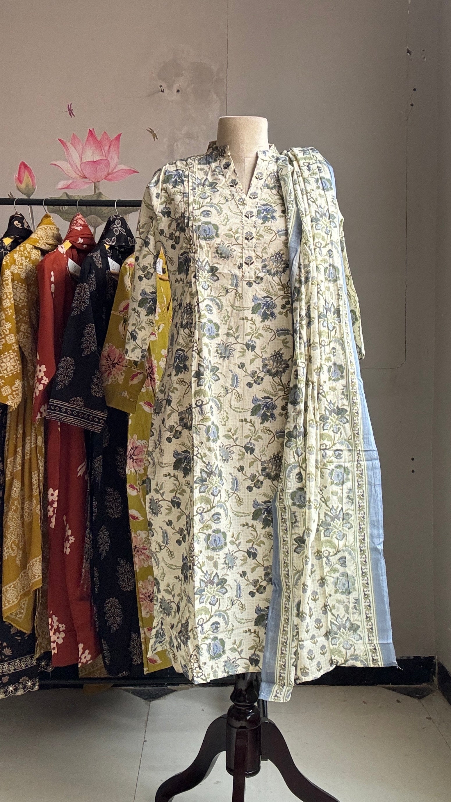 Myra Welcome Special Suit