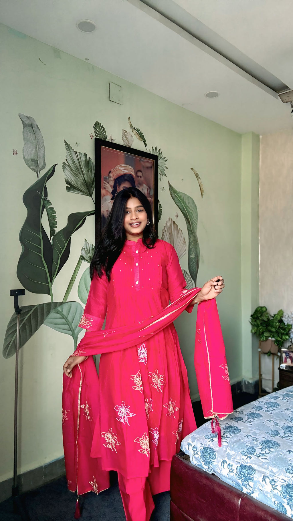 Gulabi glow suit set