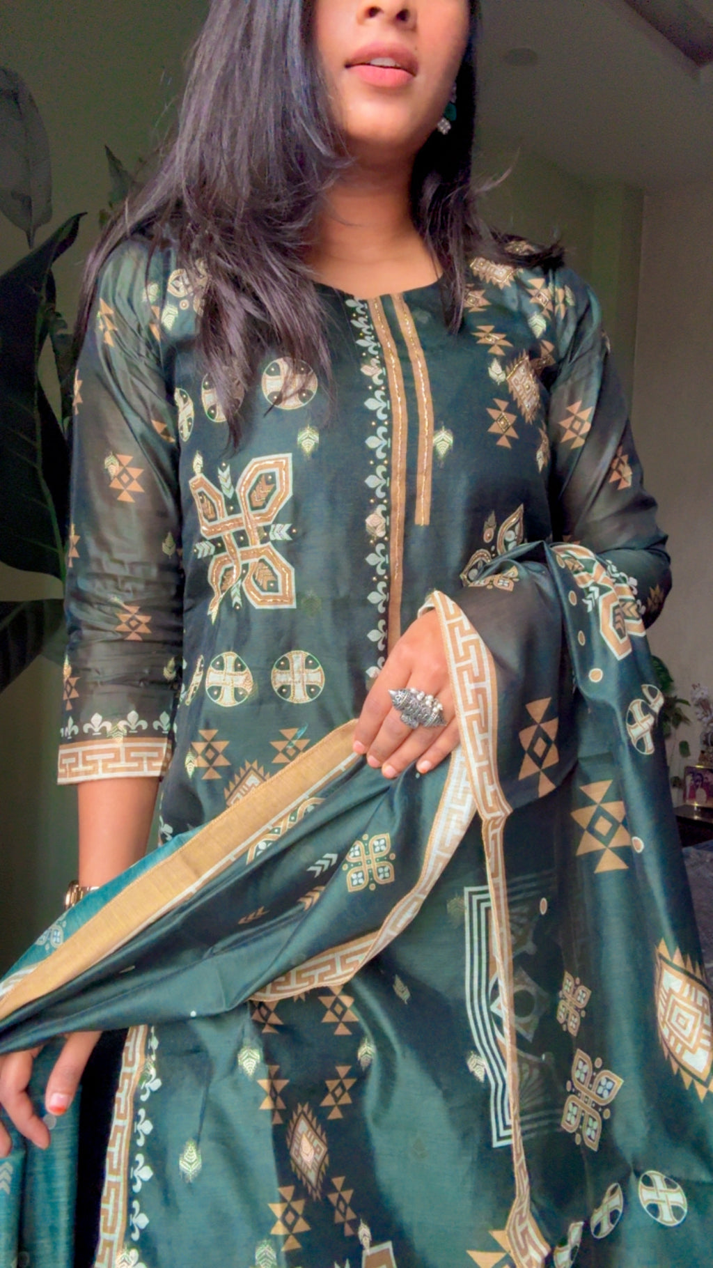 Green Chanderi Feels Suits