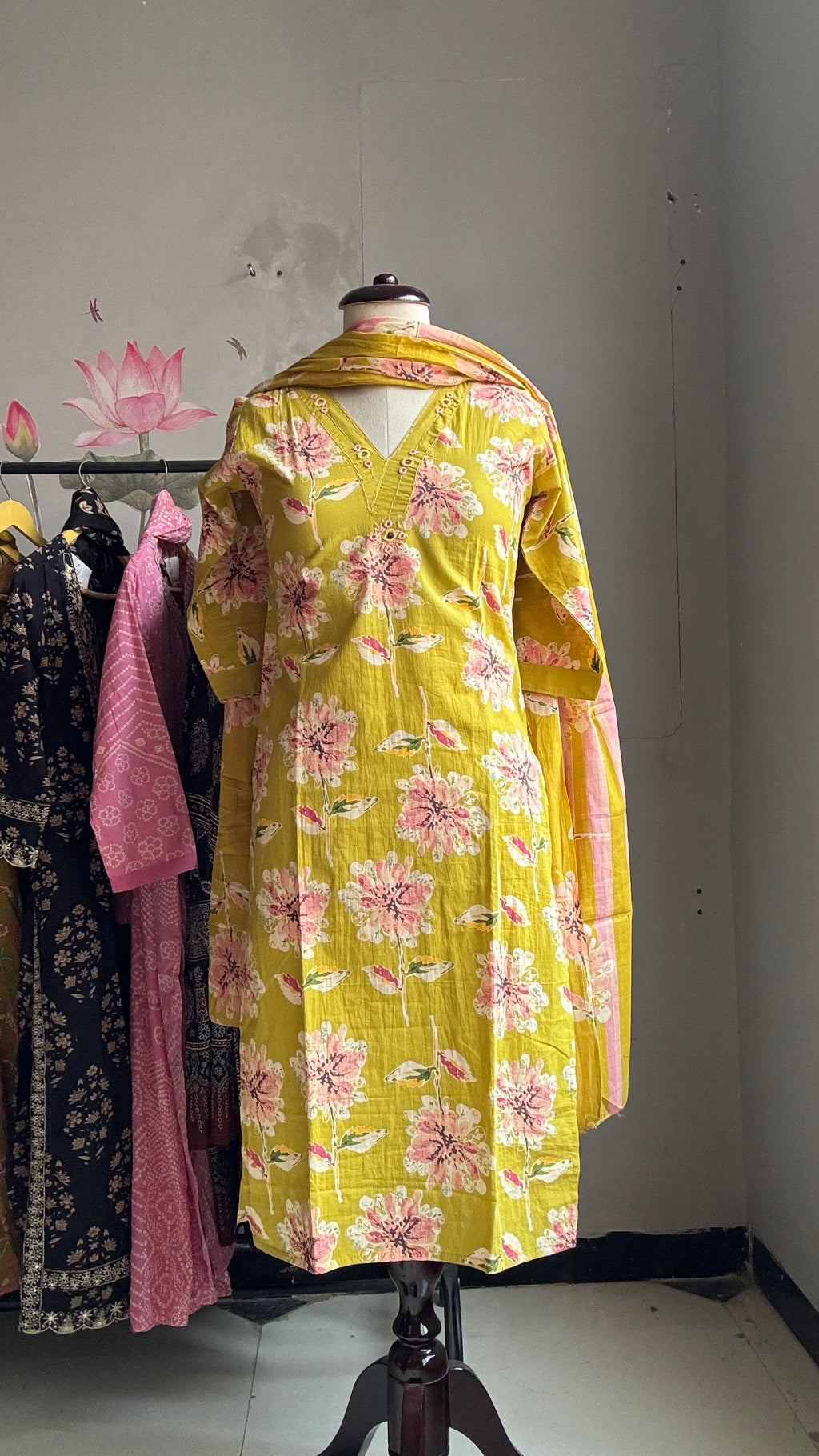 Diya Welcome Special Suit