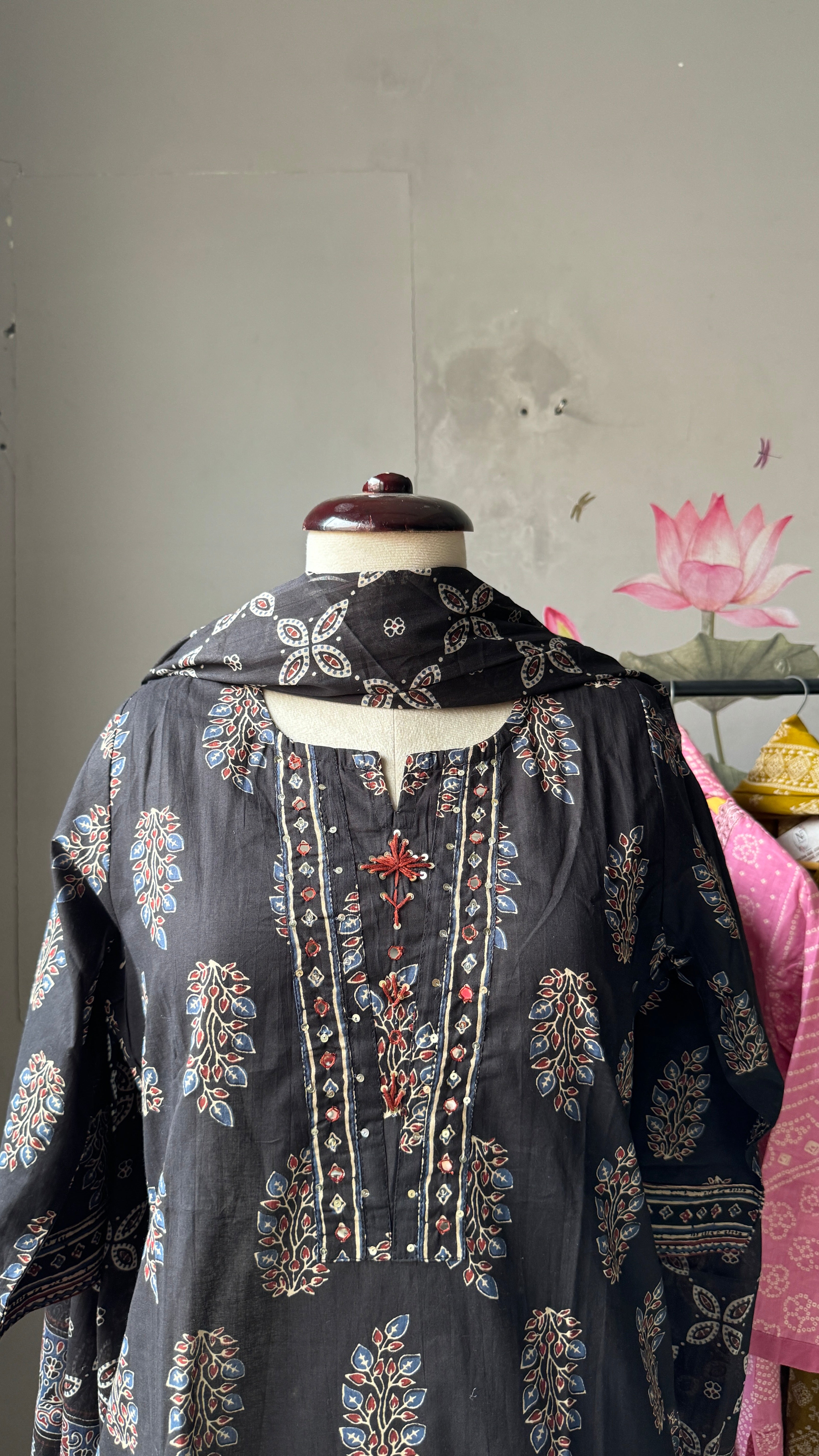 Ira Welcome Special Suit