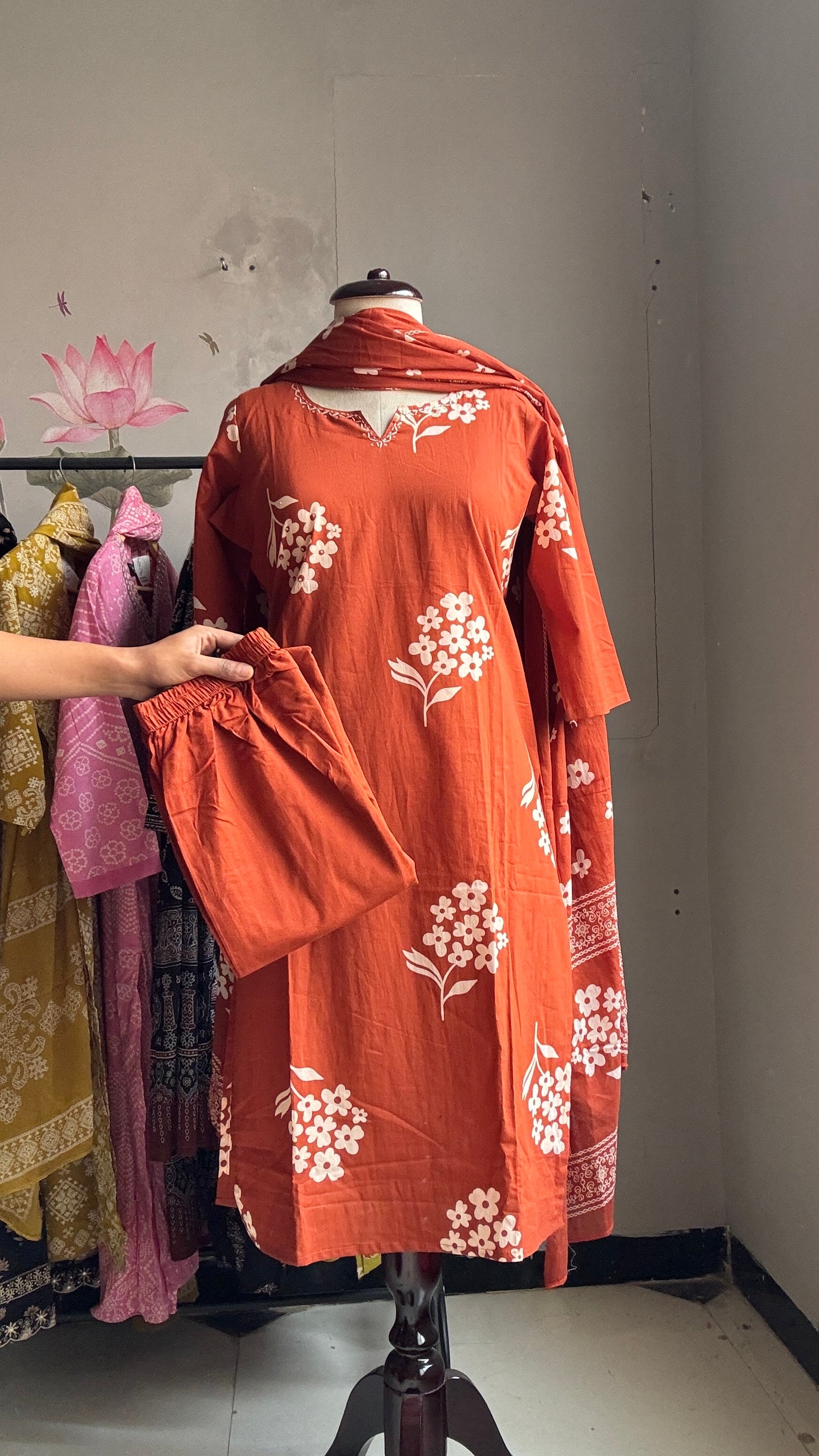 Saanvi Welcome Special Suit